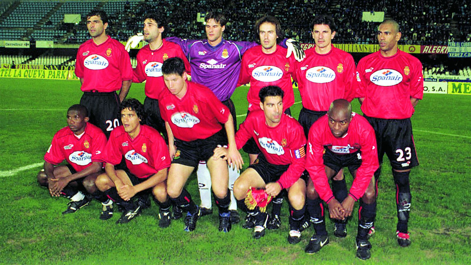 El Mallorca eliminó al XCD de la Copa en la 00/01 formando con Nadal, Niño, Leo Franco, Soler, Stankovic, Engonga, Eto'o, Marcos, Luque, Olaizola y Finidi.