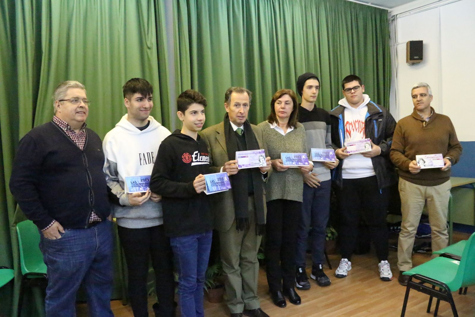 Momento de la presentación del calendario en el instituto Picasso.