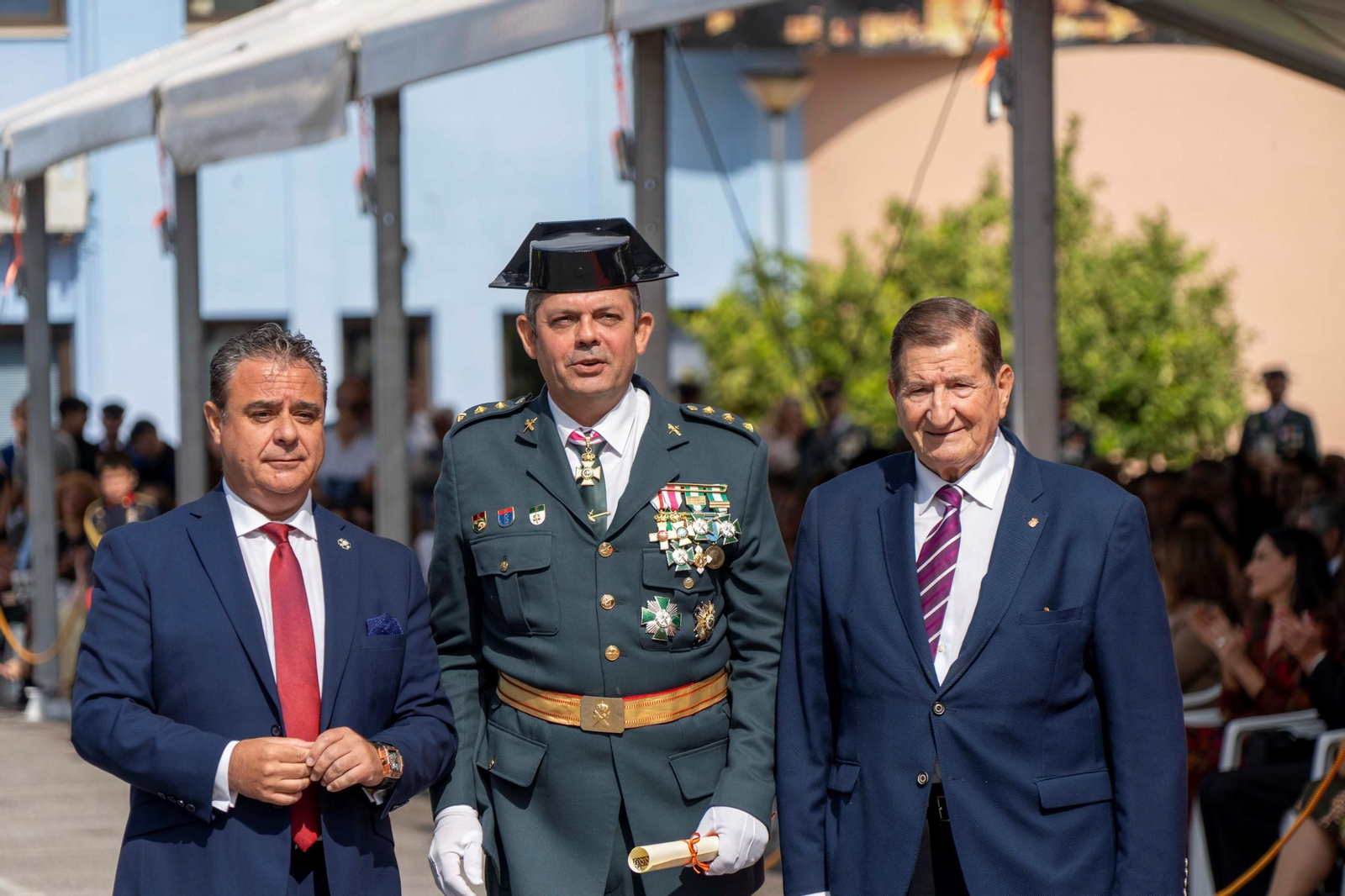 Fotos: emoción, homenajes y medallas en la Guardia Civil de Granada para festejar a su Patrona