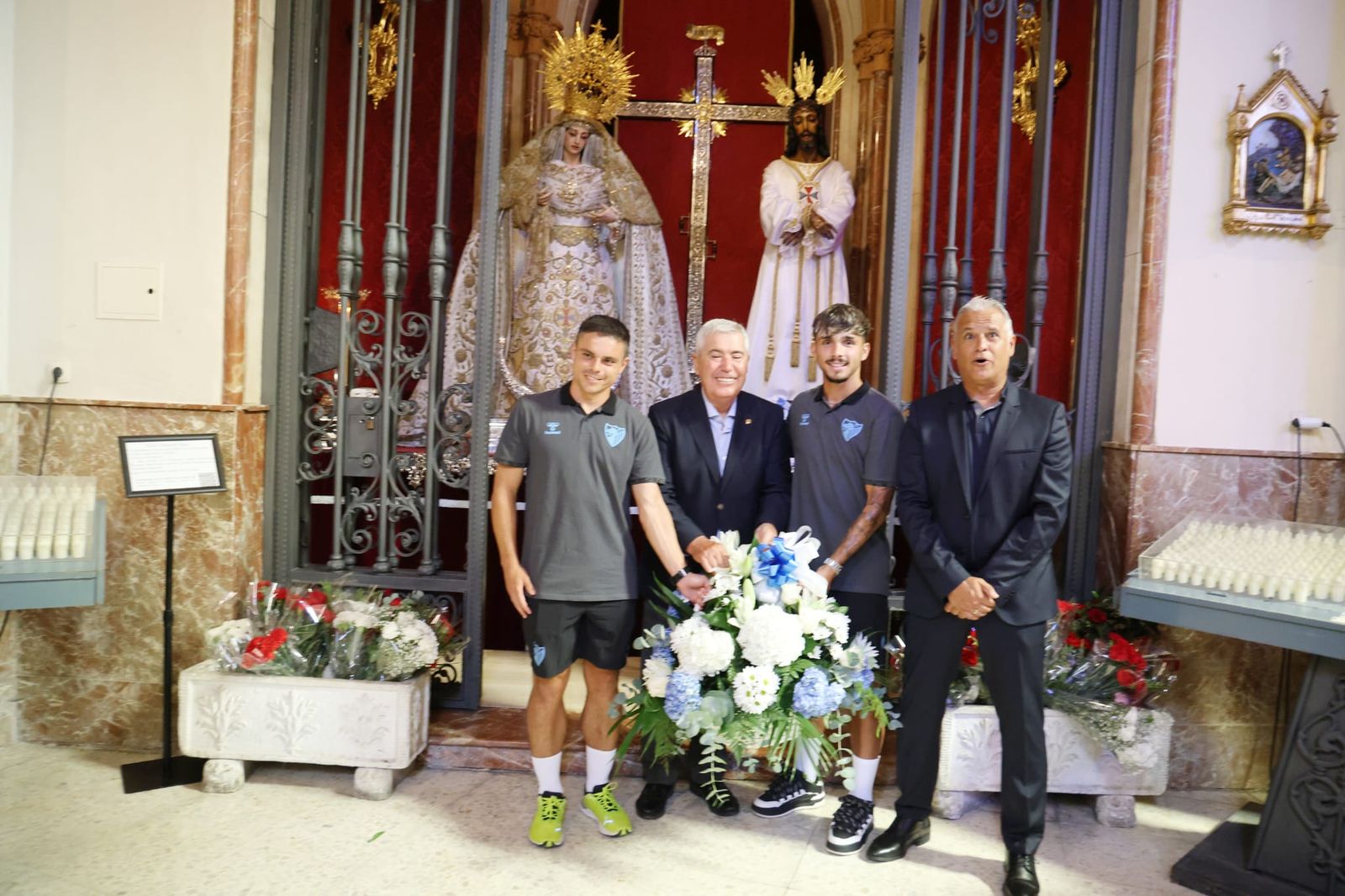 Las fotos del Málaga CF en su visita al Cautivo