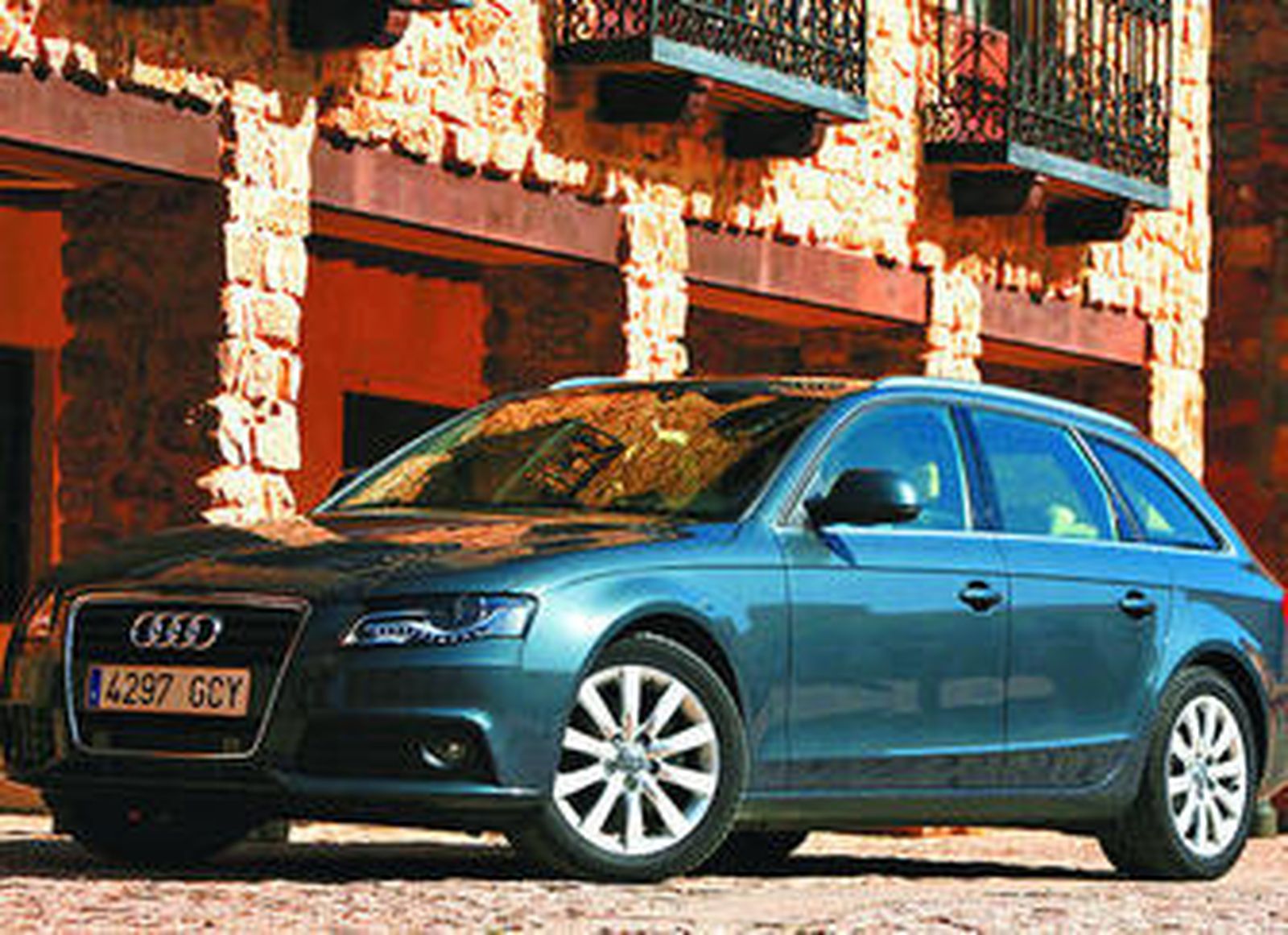 El Audi A4 Avant descubre una nueva dimensión de conducción.