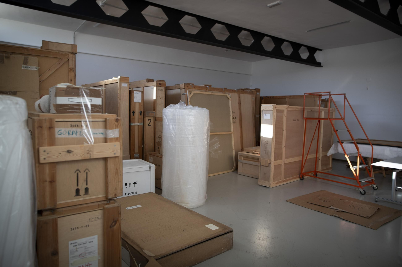 El almacén del arte de la Diputación de Granada, en imágenes