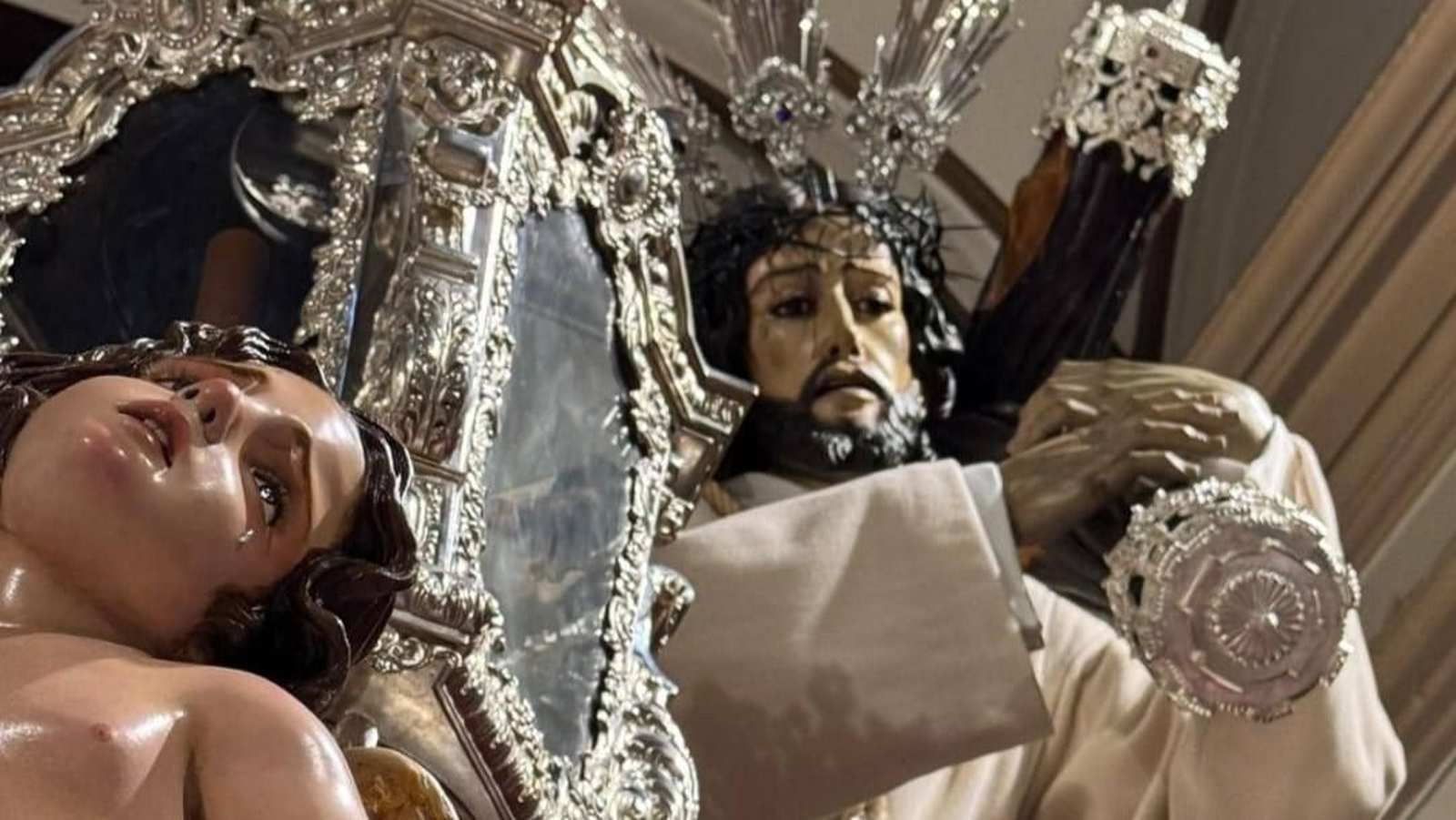 Fotogalería ‘Jueves Santo’ 2025: Nuestro Padre Jesús del Amor y la Entrega