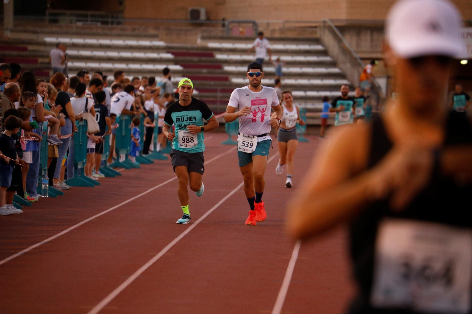 Las mejores imágenes de la XX Carrera de la Mujer de Córdoba