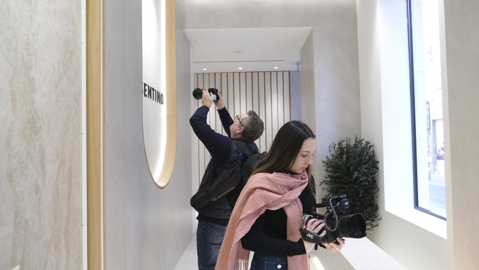 Cosentino City llega al Paseo de Almería , en imágenes