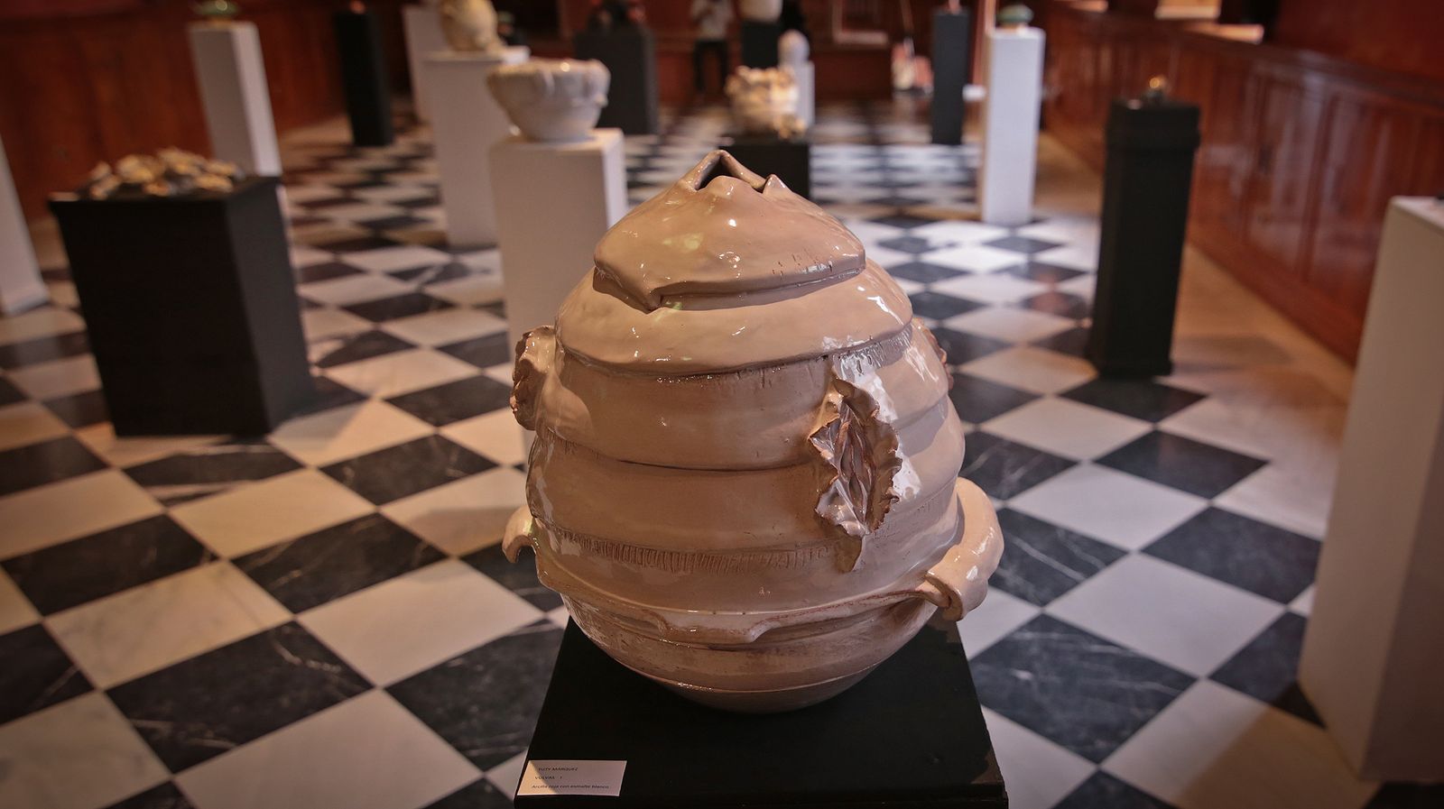 La exposición 'Cerámica Contemporánea' ya puede contemplarse en el Museo Arqueológico