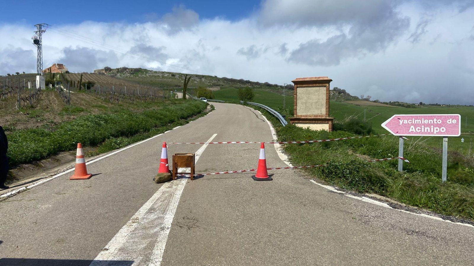 El corte afecta al acceso a Acinipo. El corte afecta al acceso a Acinipo.
