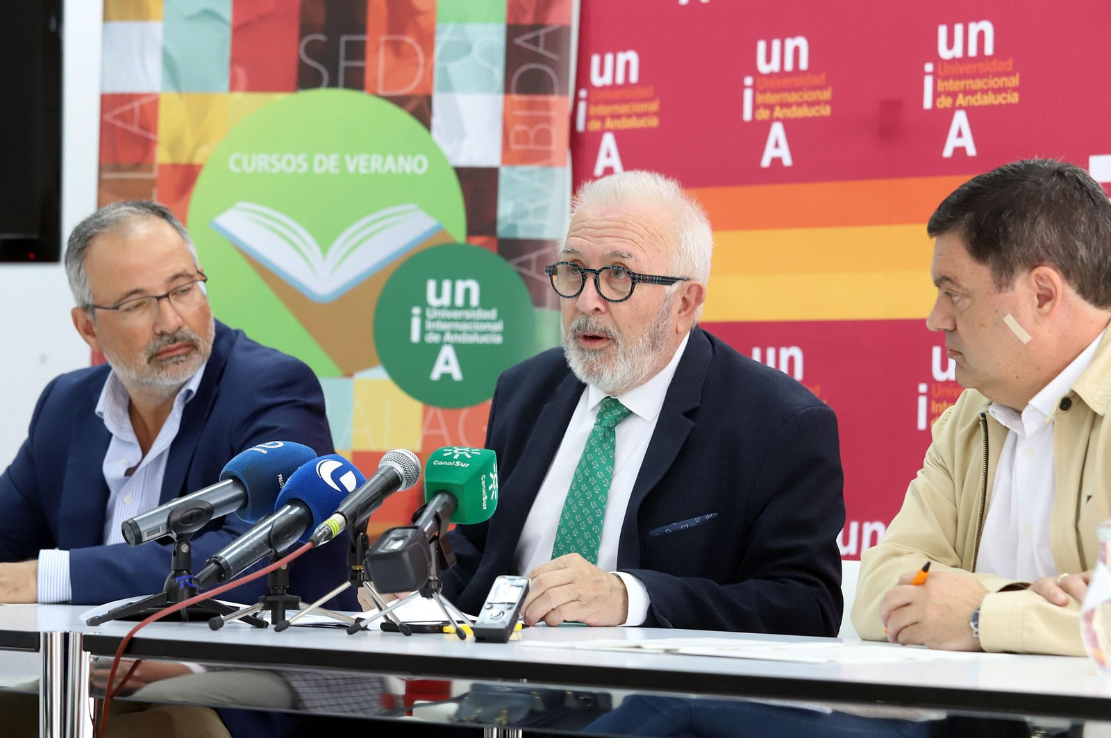 Manuel Acosta, José Sánchez y Agustín Galán.