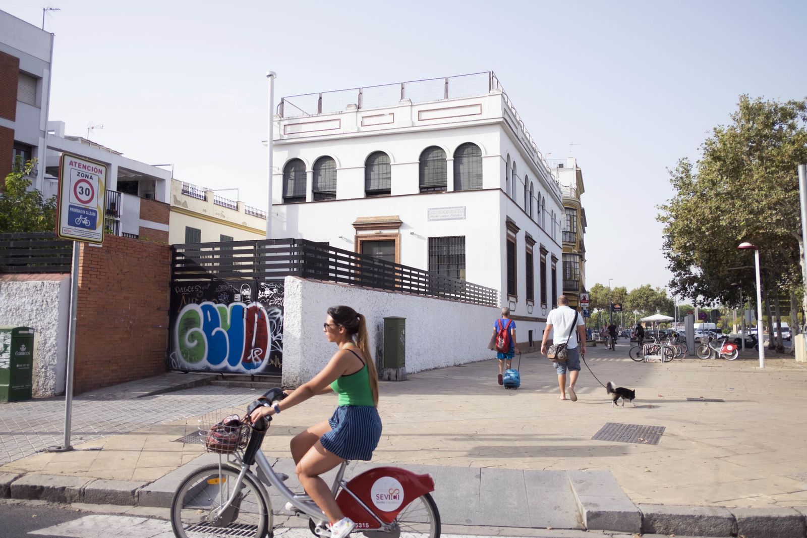 El edificio del Liceo Francés de Torneo será para el distrito Casco Antiguo.