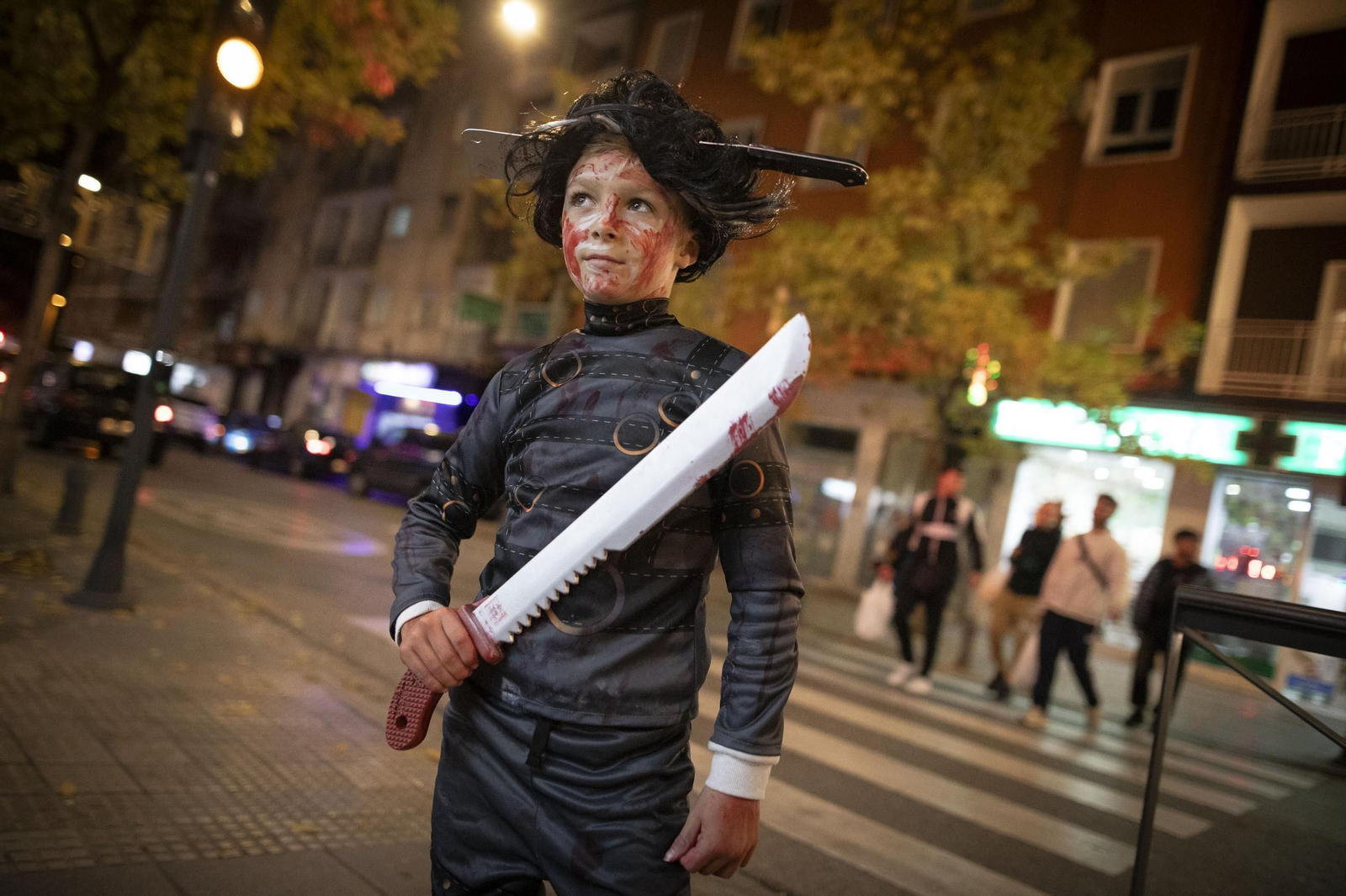 "Así fue la noche de Halloween en Granada: disfraces, truco y trato"