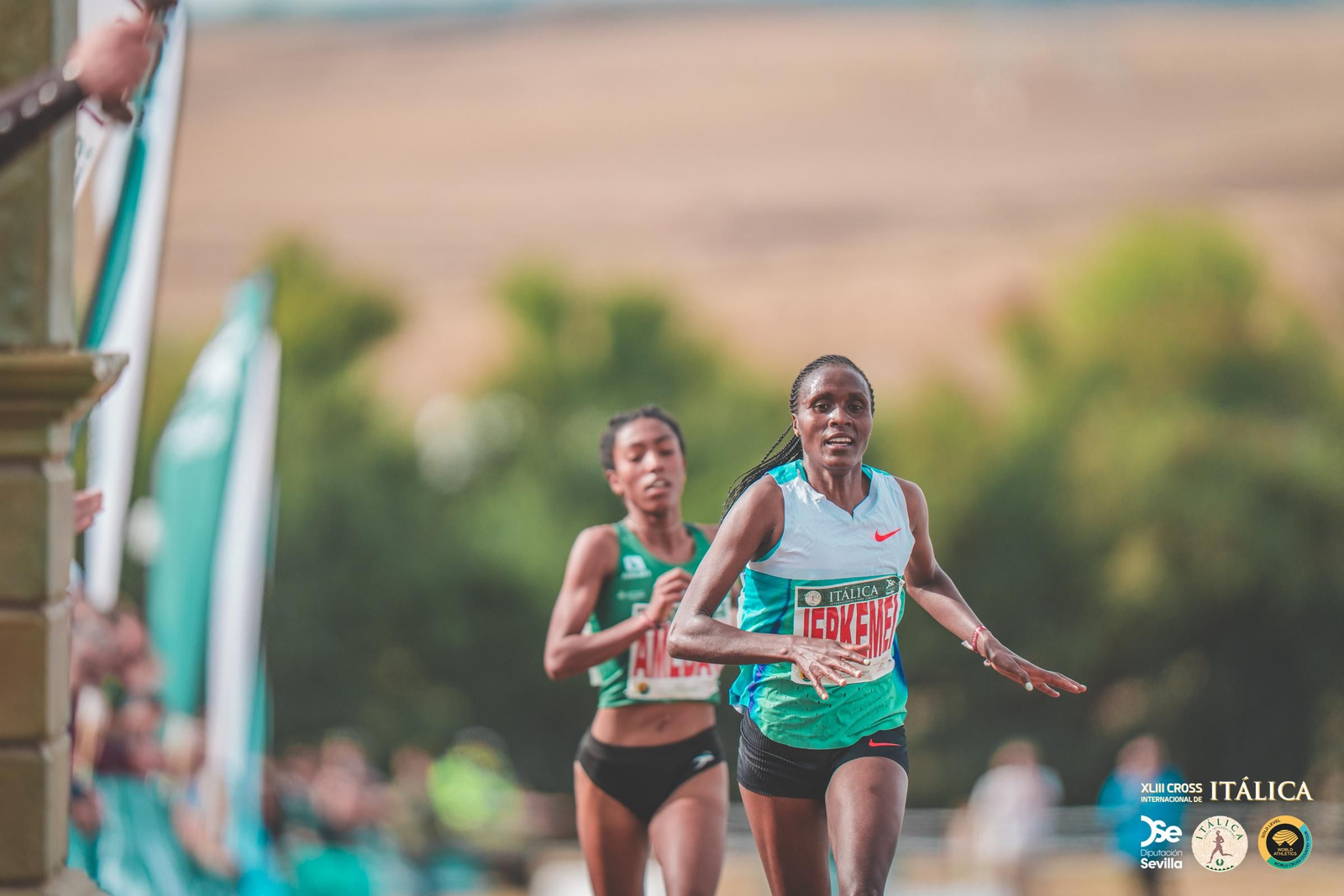 Búscate en las fotos del Cross de Itálica 2025 | 11