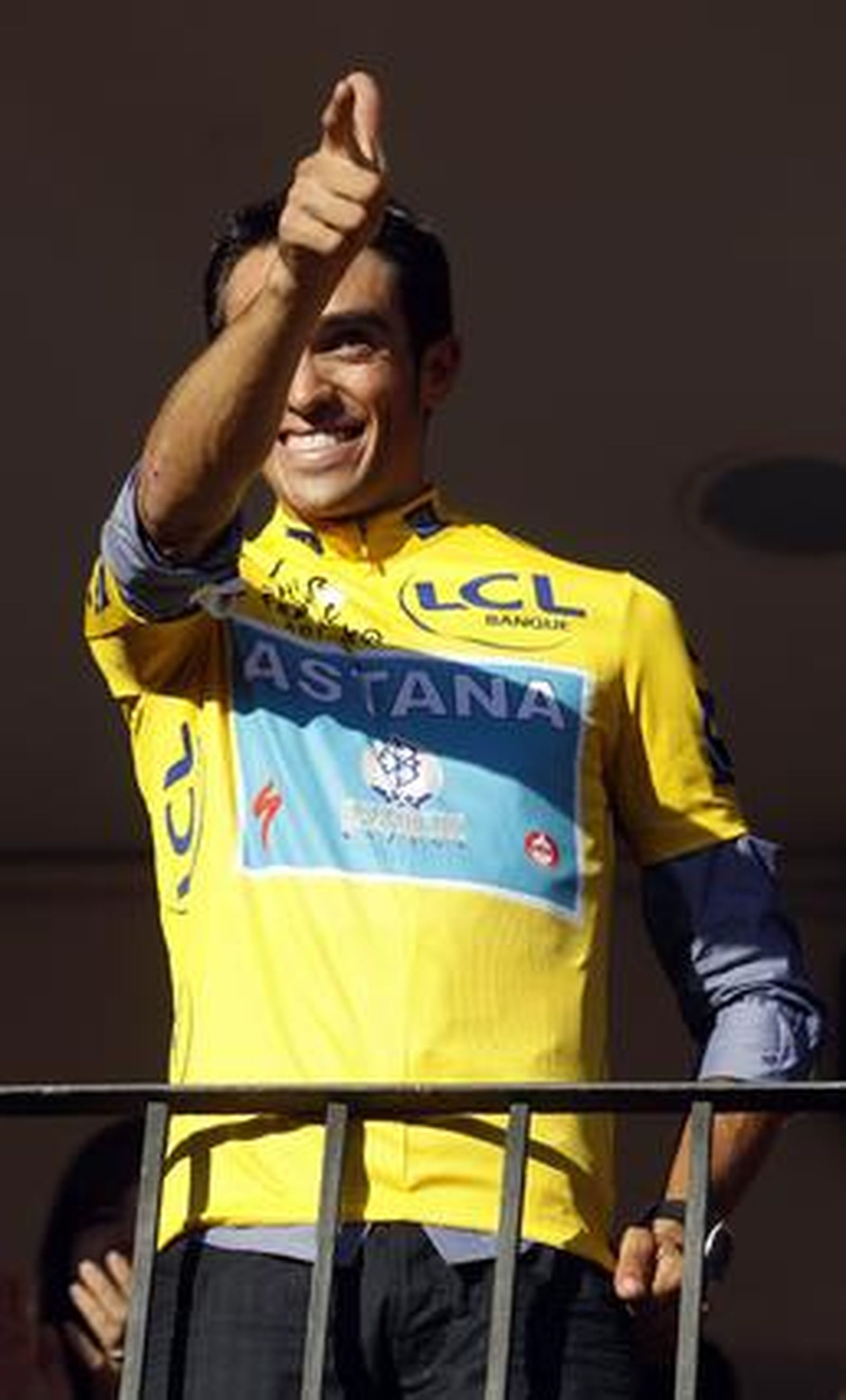 Pinto se vuelca con Contador.

Foto: Reuters