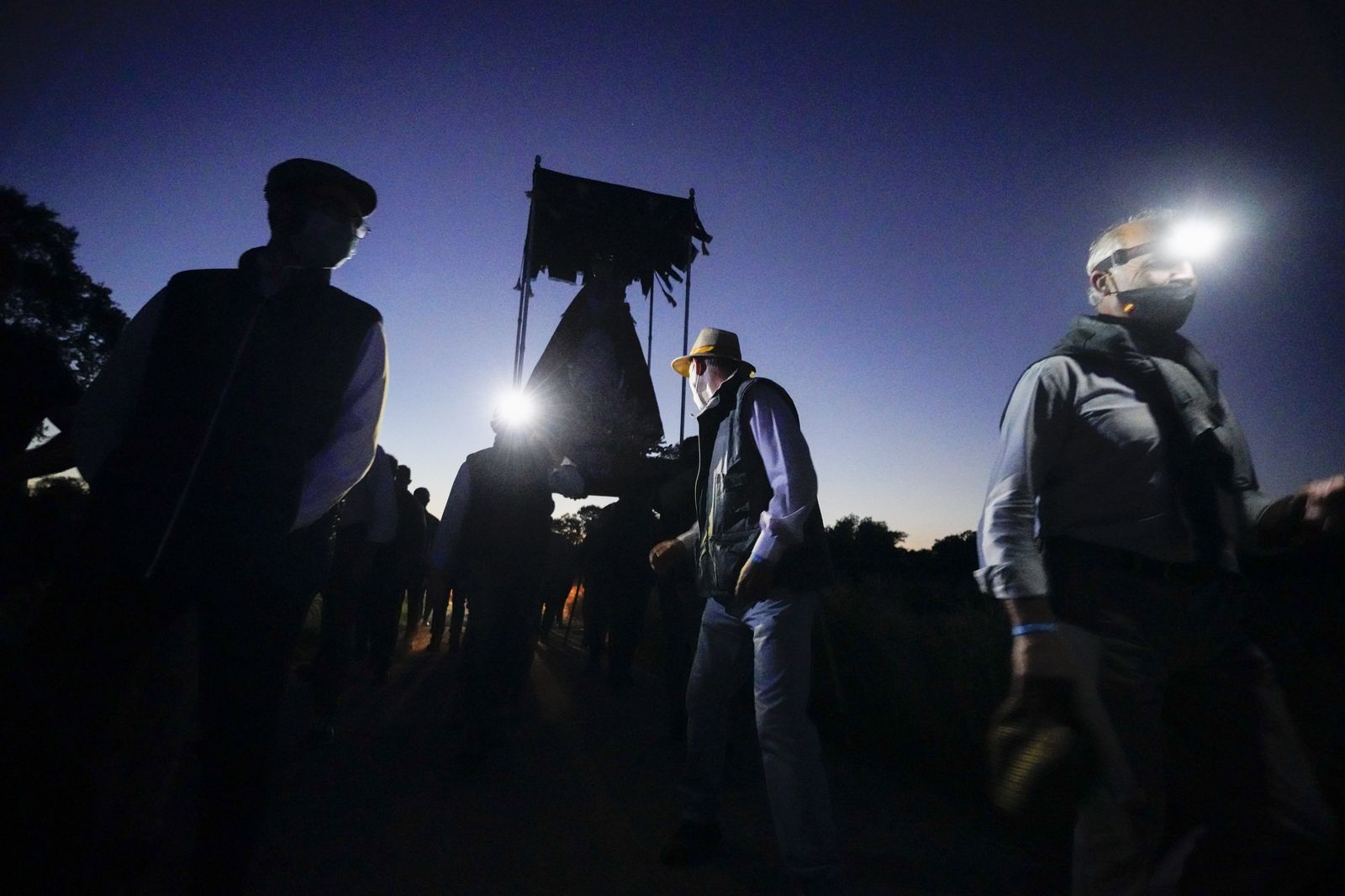 Las fotografías del traslado de la Virgen de Luna al santuario de La Jara