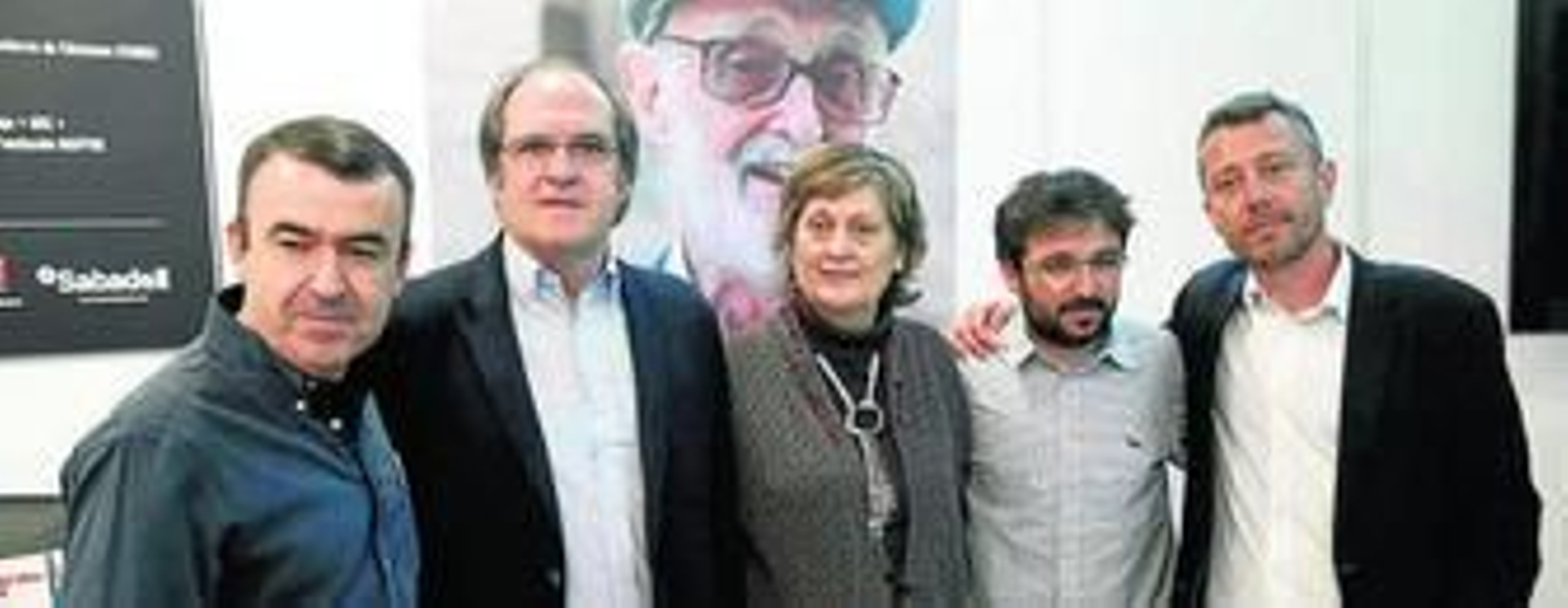 Lorenzo Silva, Ángel Gabilondo, Olga Lucas, Jordi Évole y David Frías, en el homenaje de la Feria del Libro al autor.