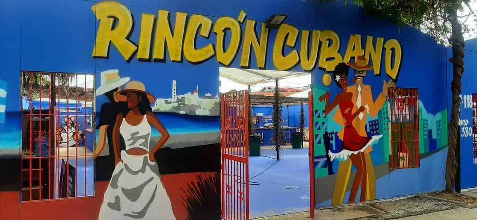 Caseta de feria del PCA.