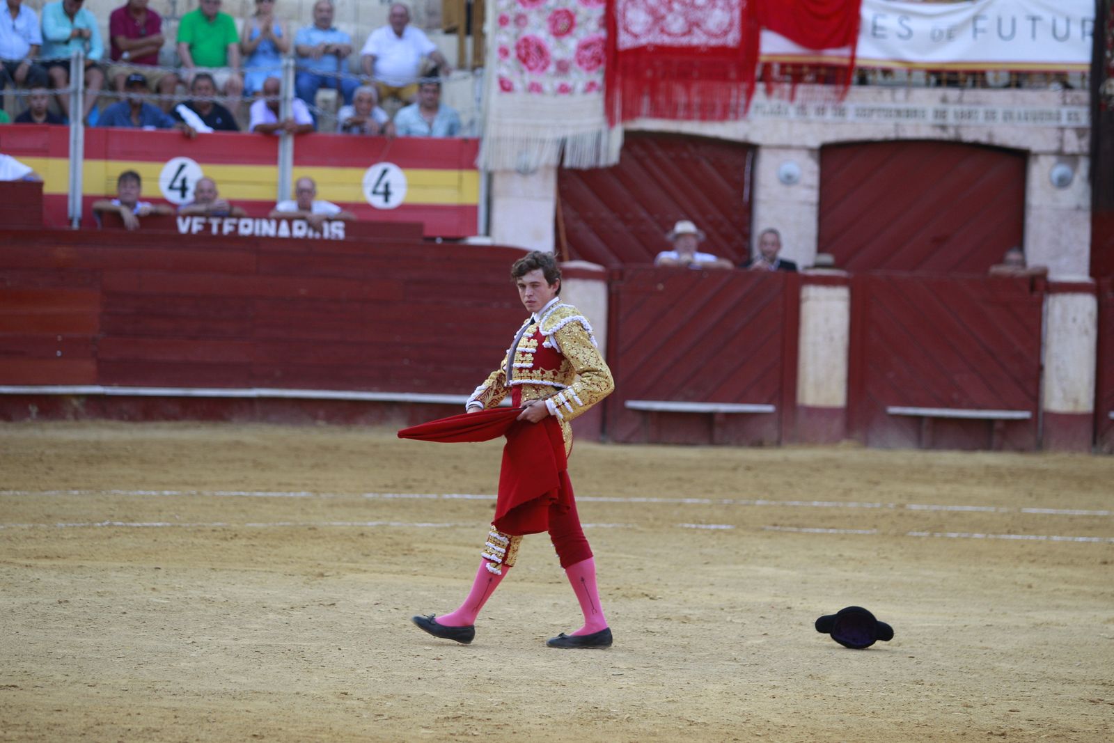 Imágenes de la corrida de toros del jueves en la Feria de Almería 2024