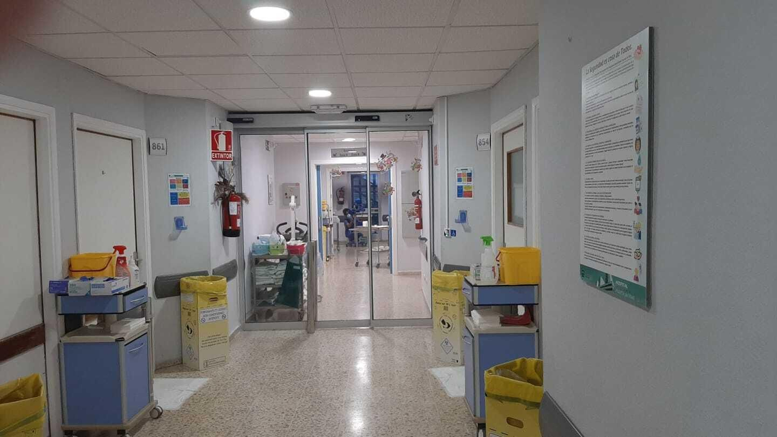 Imagen de la planta octava del Puerta del Mar ayer.