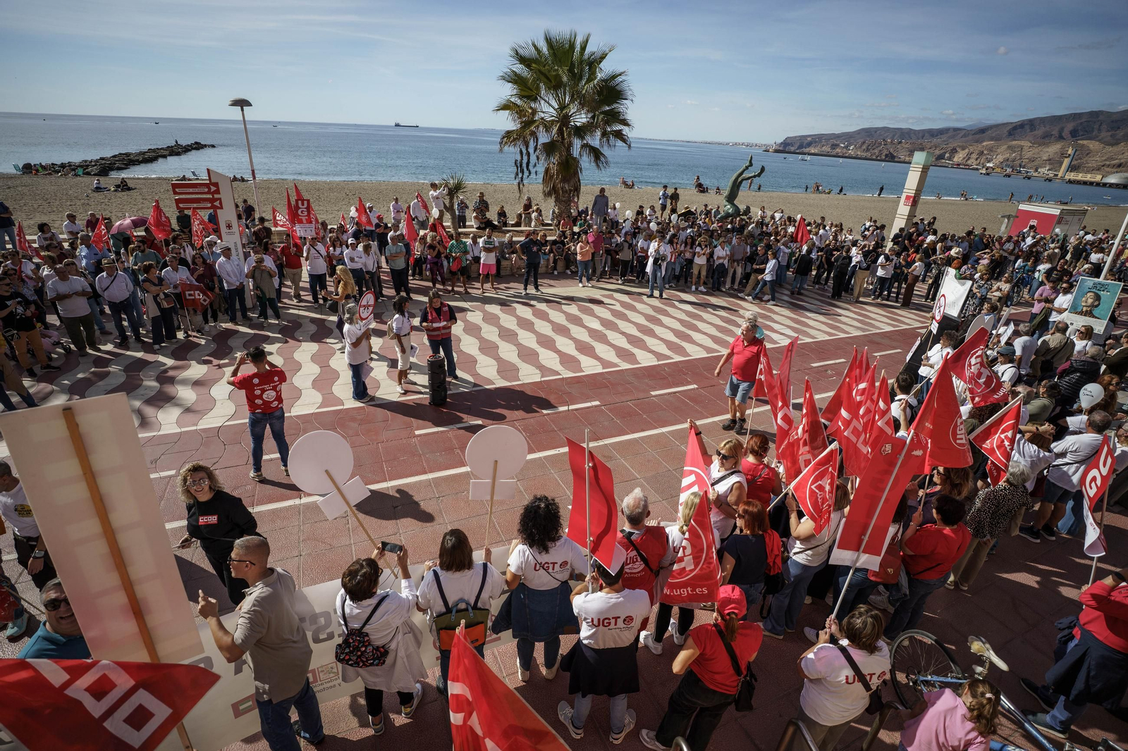 "La sanidad se defiende, gobierne quien gobierne", Almería se lanza a las calles por la sanidad pública