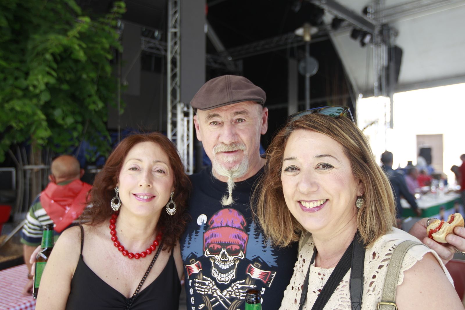 Imágenes de las Fiestas de Abrucena: concurso de mostos, encierro infantil y migas populares