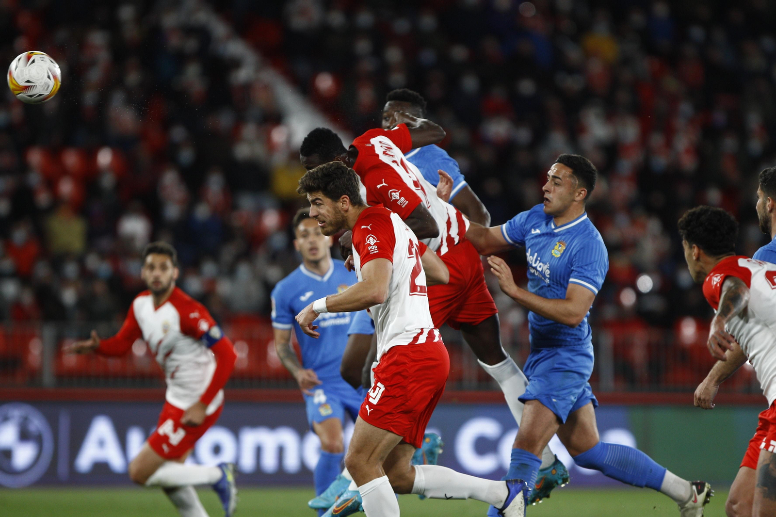 Sadiq remata a puerta para adelantar a los rojiblancos en la segunda parte.