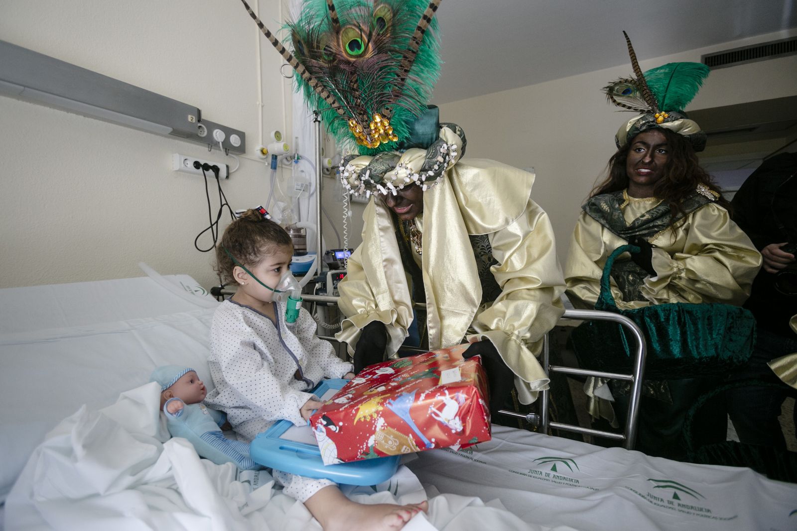 Imágenes de la intensa mañana de los Reyes Magos en Cádiz