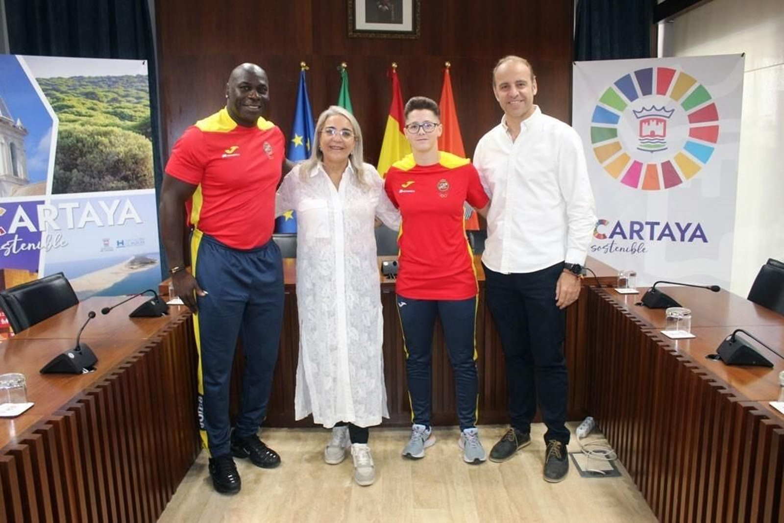 Mamen Ramos, durante la recepción ofrecida en el Ayuntamiento de Cartaya. Mamen Ramos, durante la recepción ofrecida en el Ayuntamiento de Cartaya.