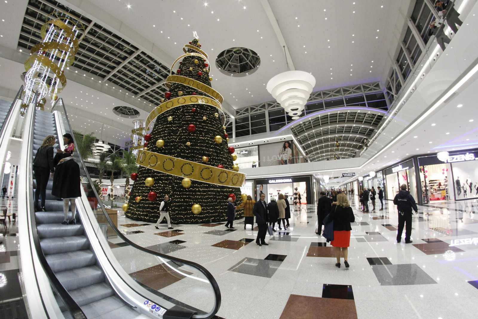 Fiesta en Granada por la apertura del Nevada