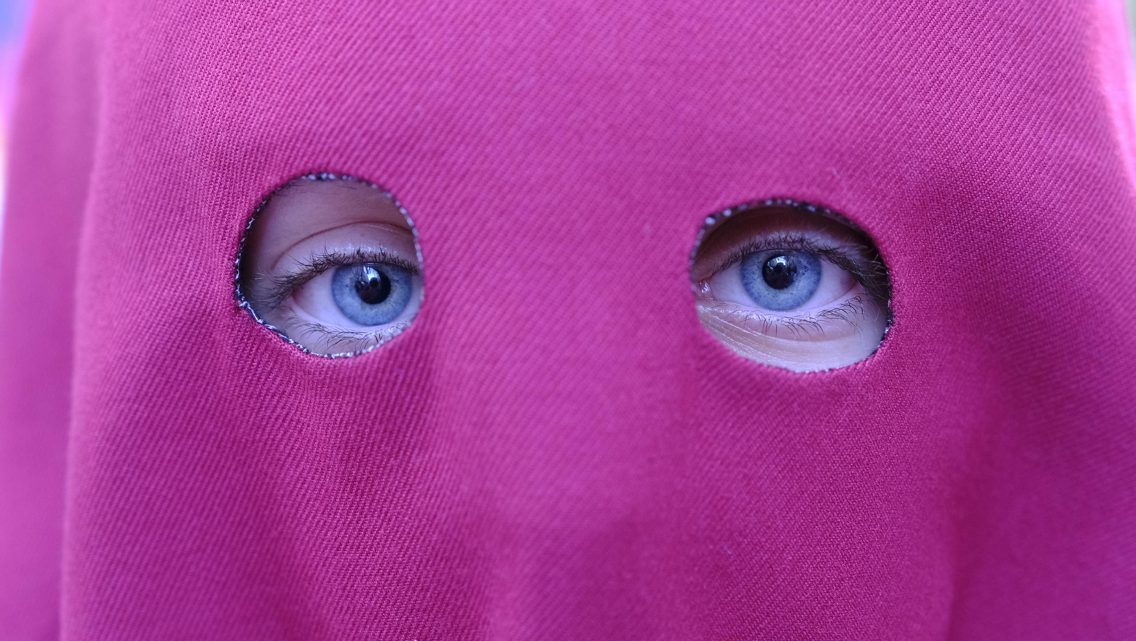 Coronación desaría al viento en su estación de Penitencia