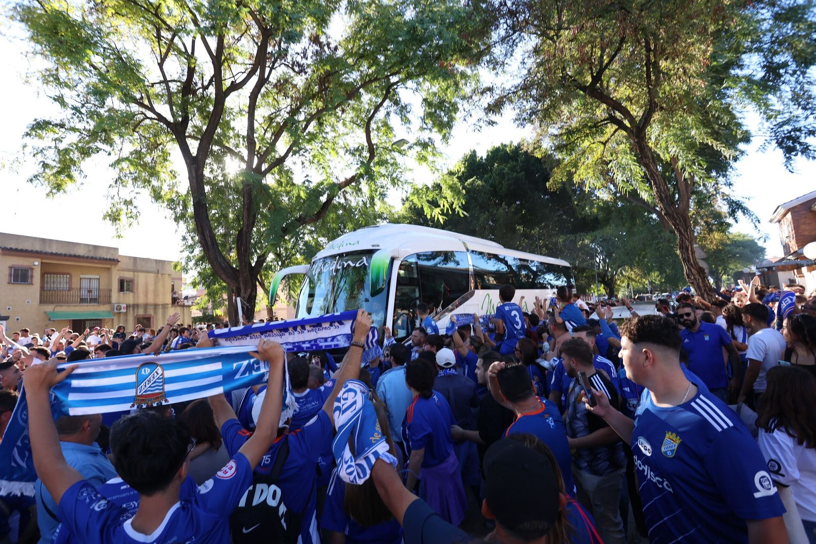 Así ha sido el recibimiento al Xerez CD en los aledaños de Chapín para el derbi