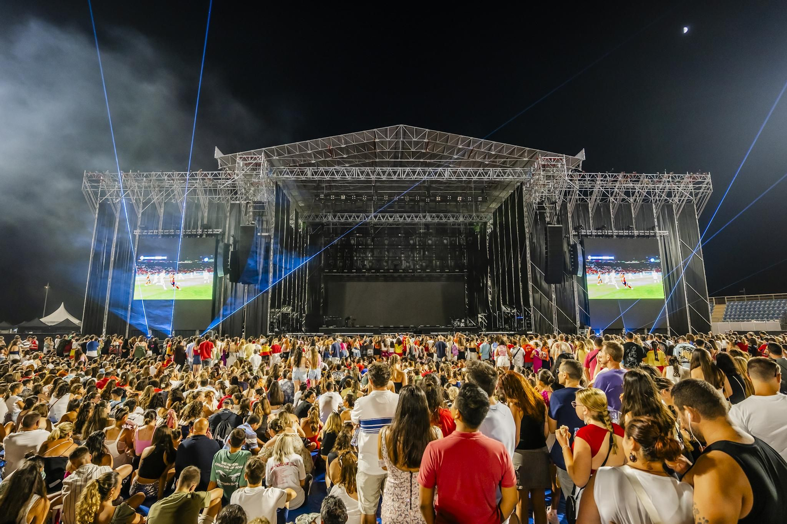 El concierto de Aitana en Roquetas de Mar, en imágenes