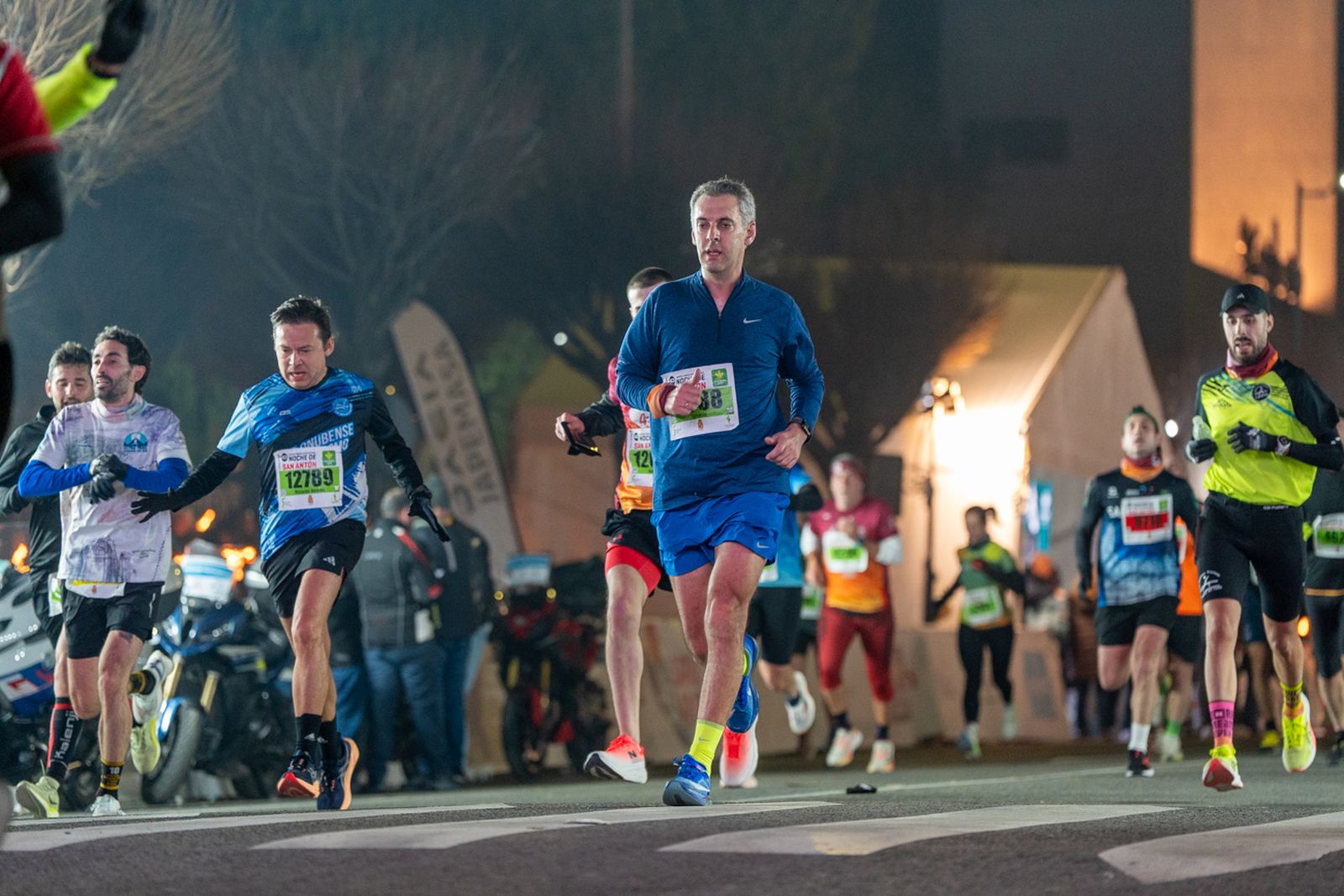 En imágenes: búscate en tu llegada a meta de la Carrera de San Antón 2026 (7)