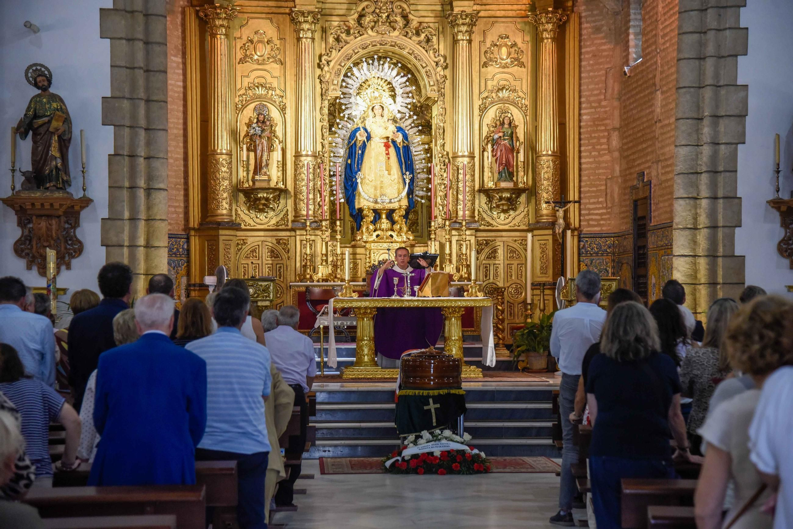 Misa funeral por el alma de Manolo Cardo