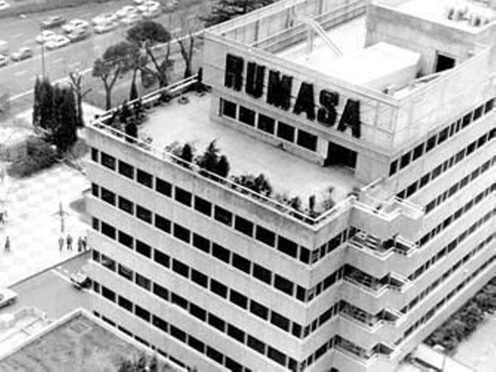 1983El voto de calidad del presidente decide la legalidad de la expropiación de Rumasa