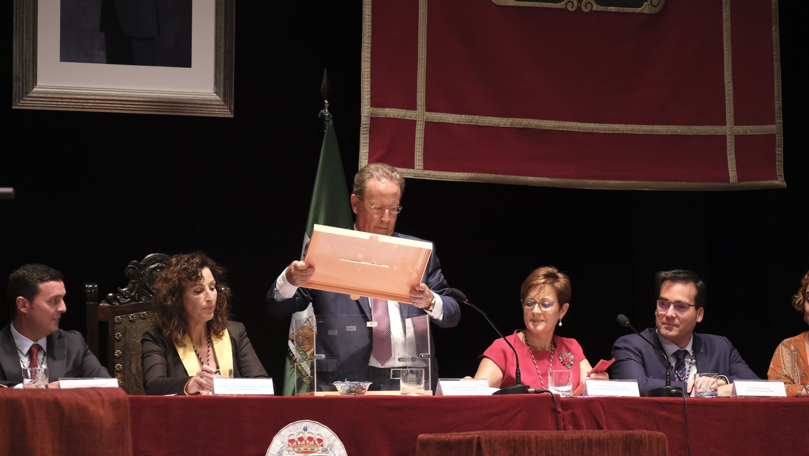 Imágenes de la investidura como Alcaldesa de Almería, de María del Mar Vázquez Agüero