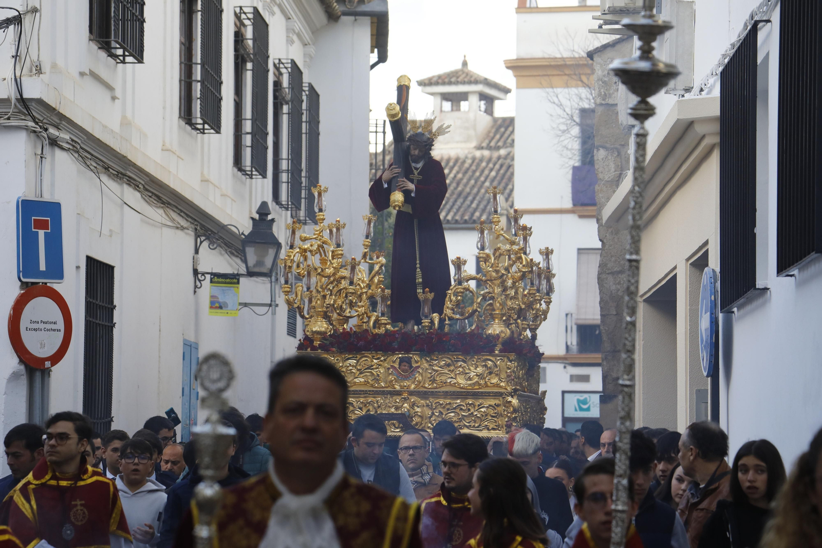 La salida del Señor del Buen Suceso hacia la Catedral, en imágenes