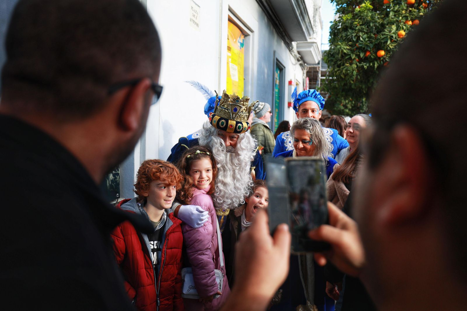 Las imágenes de la visita de los Reyes Magos a Cádiz