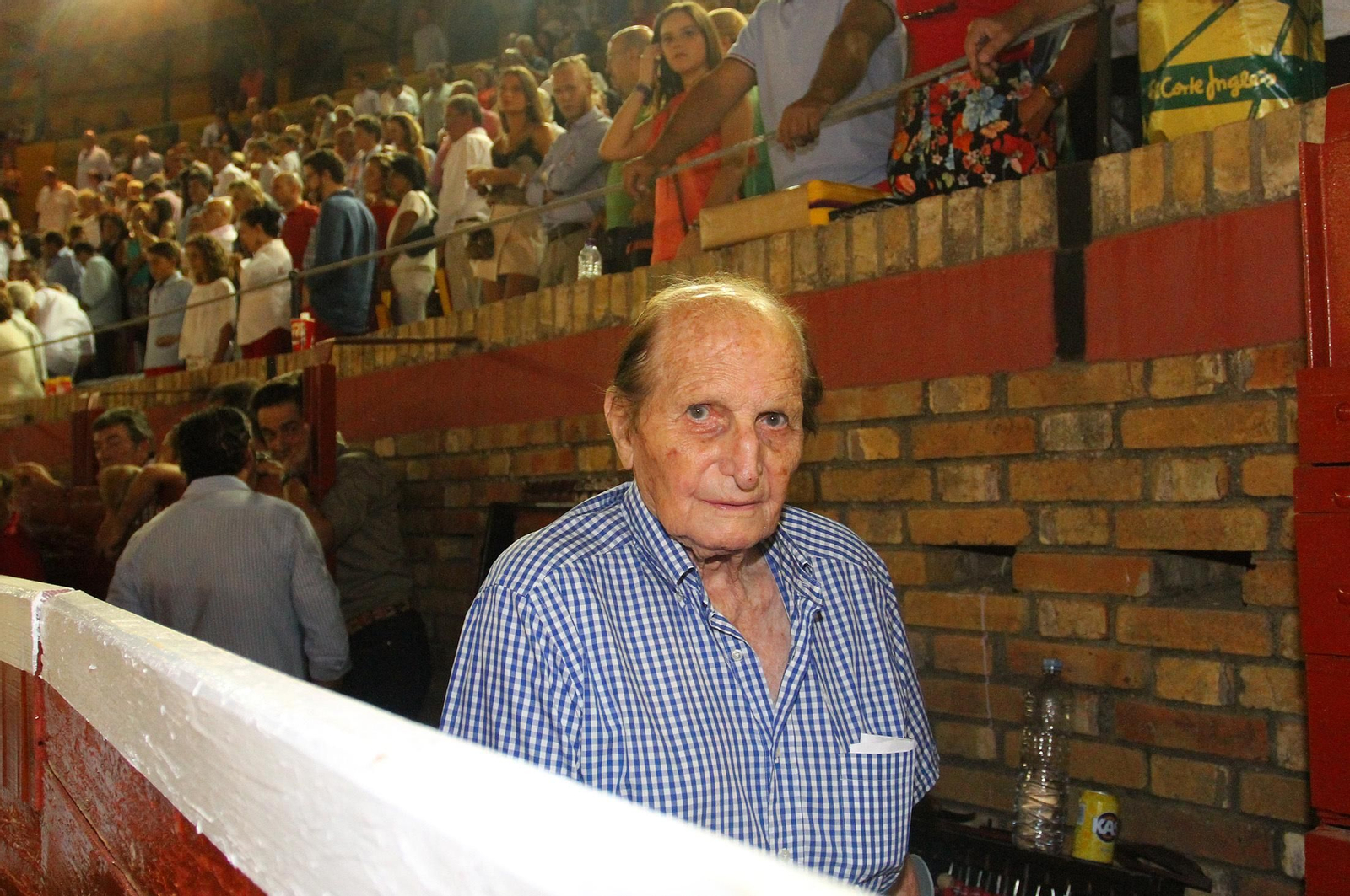 Imágenes de la corrida de rejones de Pablo Hermoso de Mendoza, Andrés Romero y Lea Vicens.