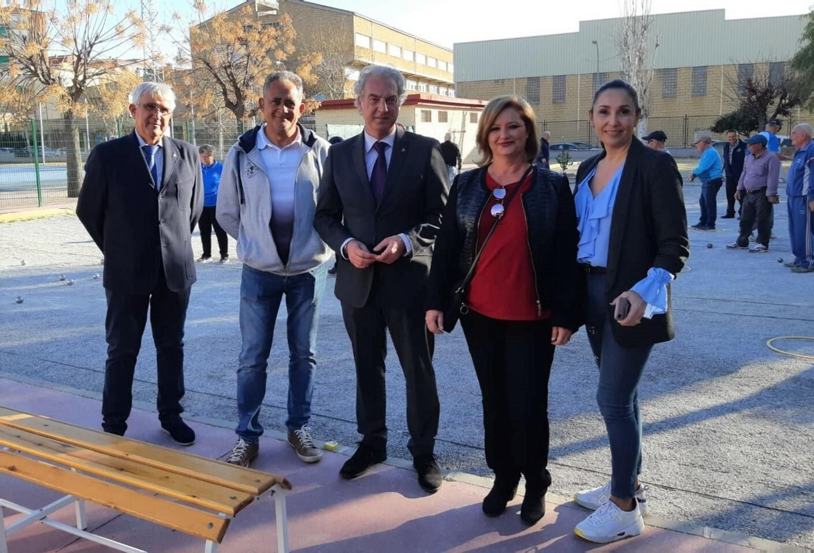 El Ayuntamiento mejora las pistas polideportivas de Cruz de Lagos