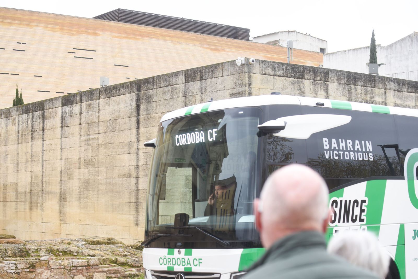 Las mejores fotos de la presentación del nuevo autobús del Córdoba CF