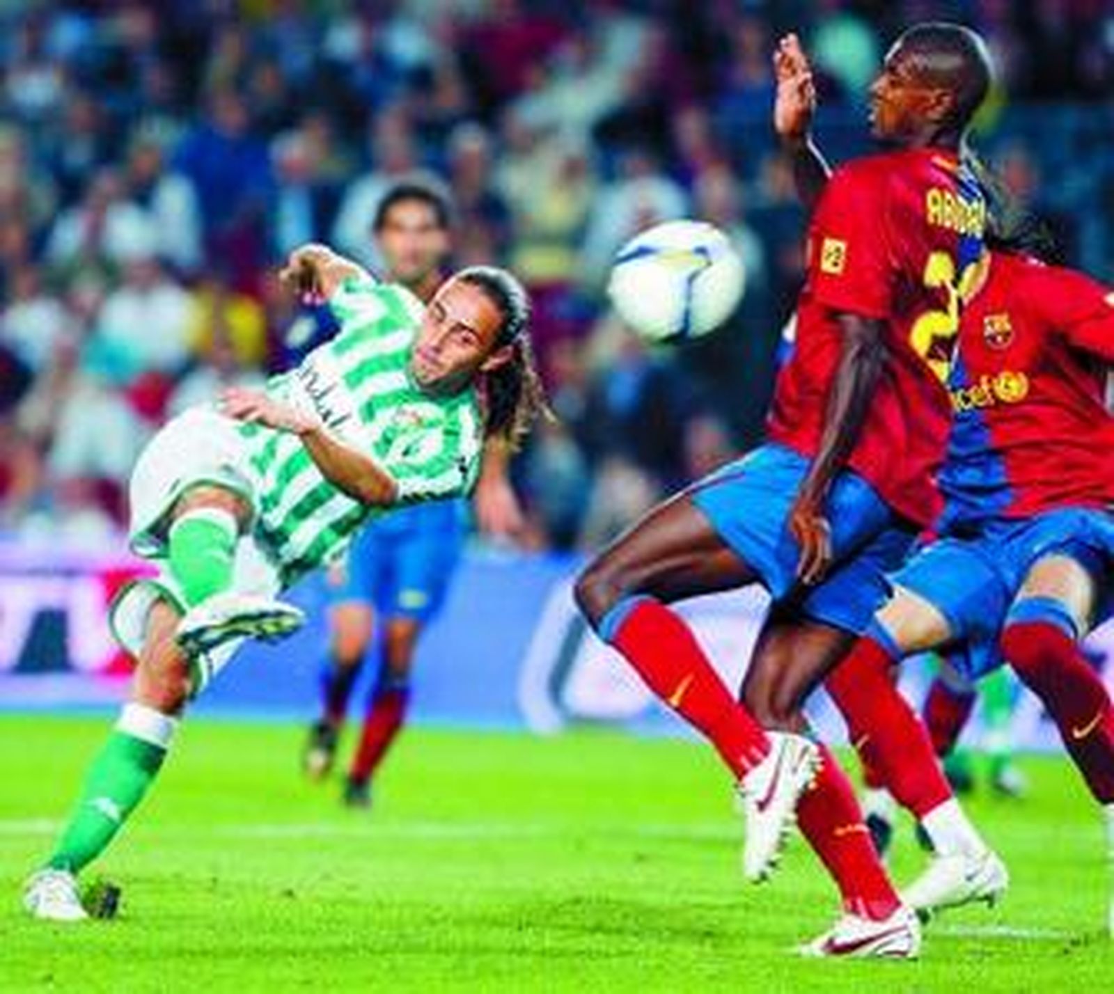 Sergio García dispara en presencia de Abidal.