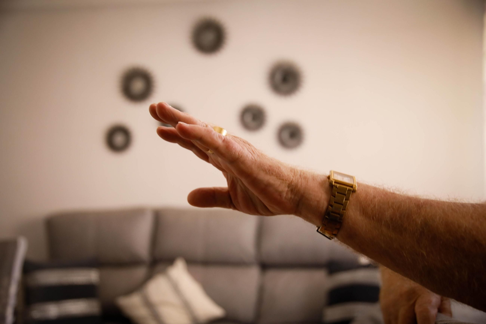 Imágenes de las quejas vecinales ante los cortes de luz en el barrio de pescadería