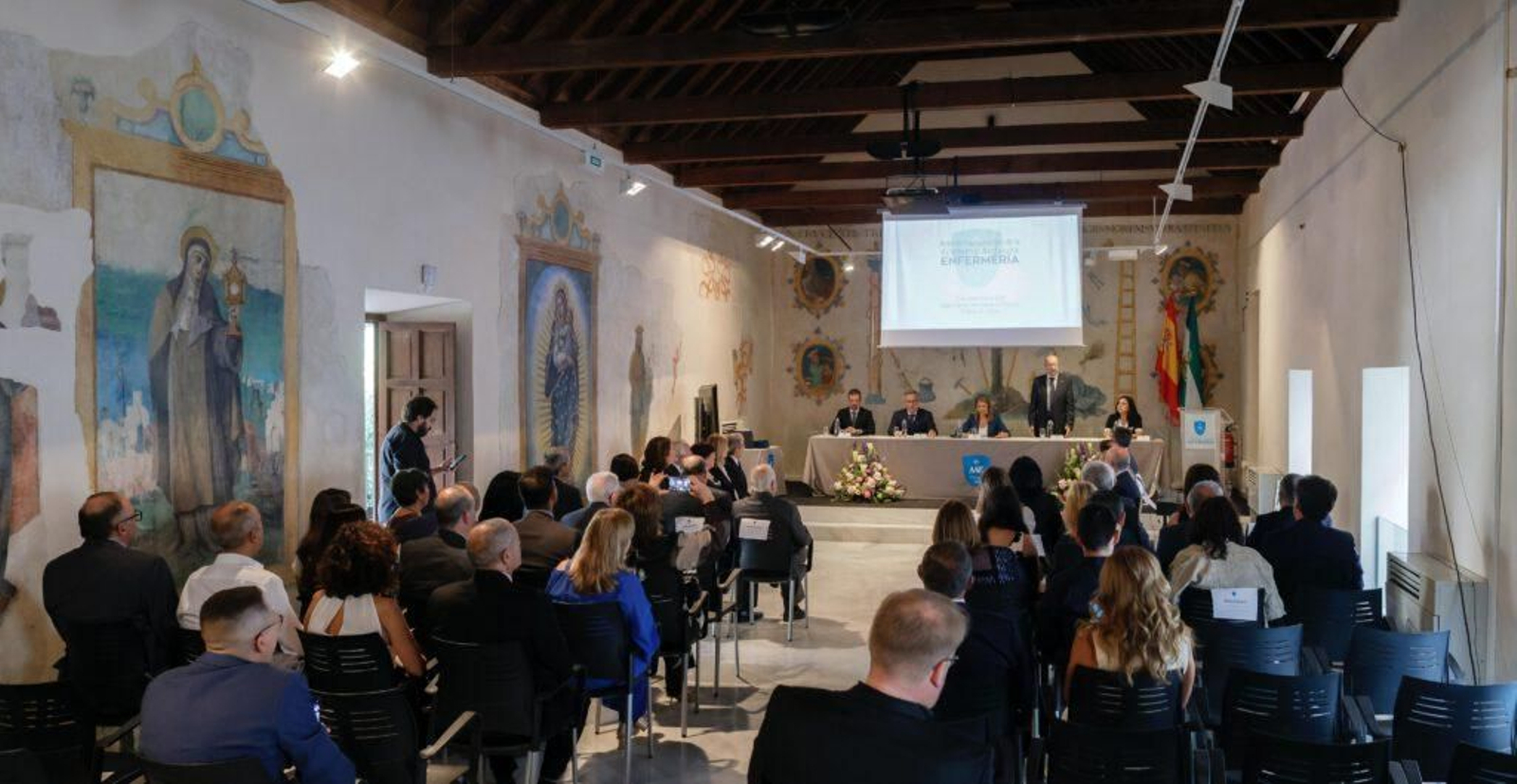 Un momento del acto inaugural de la Academia Andaluza de Enfermeria en el espacio Santa Clara de Sevilla.