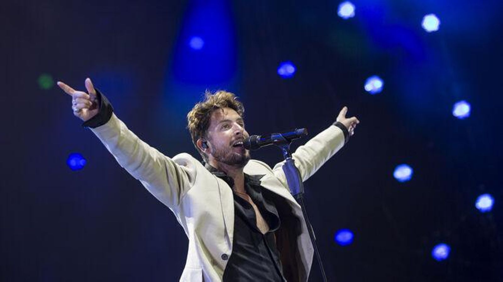 Manuel Carrasco en uno de sus conciertos en Málaga.