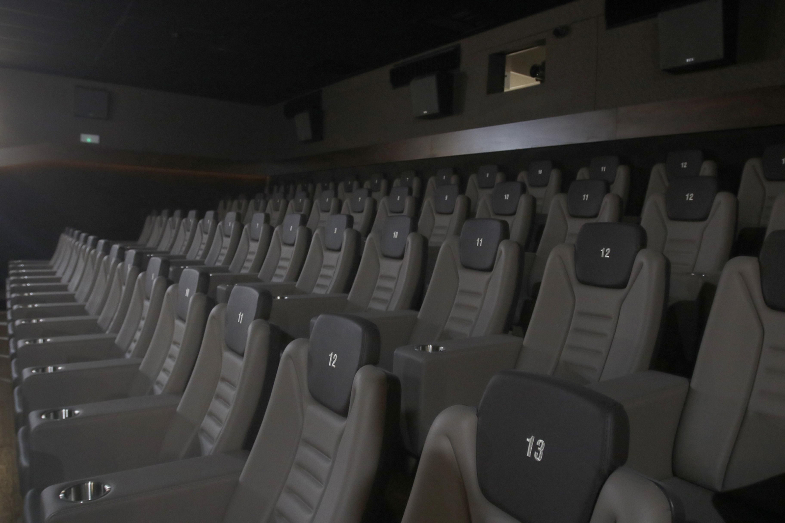 Los nuevos cines Axion del centro comercial El Arcángel, en fotografías