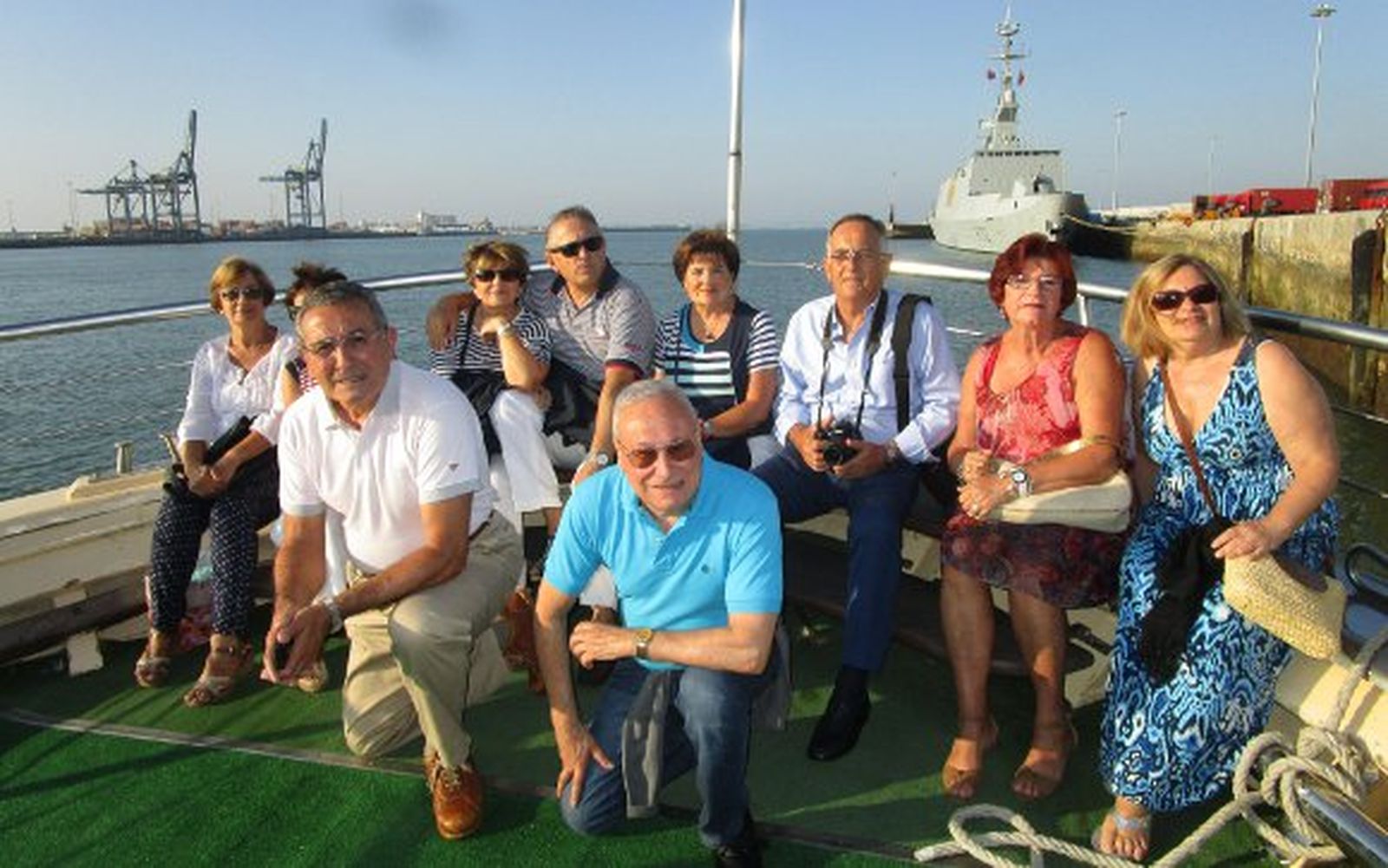Silvia Mateo, Carmen y Amalia Sánchez, José María Guerrero, Paqui Sánchez, Juan Quirós, Trini Ortiz, Alfonso Vidal, Mercedes Valladares y Rafael Velarde.

Foto: Ignacio Casas de Ciria