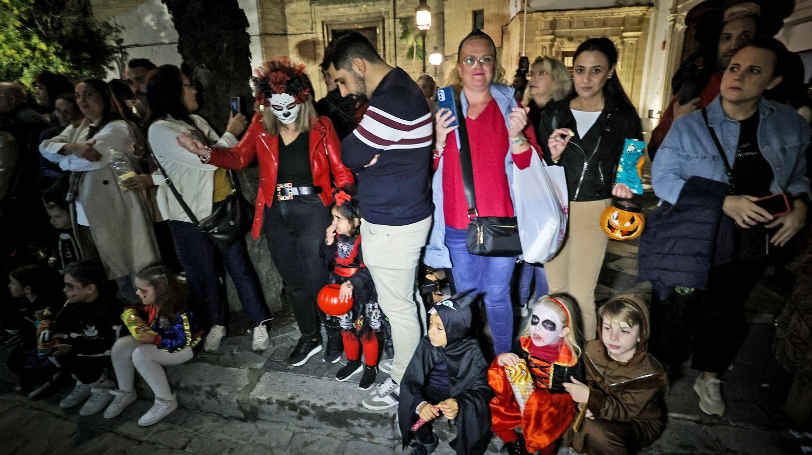 Búscate en la cabalgata de Halloween de Jerez