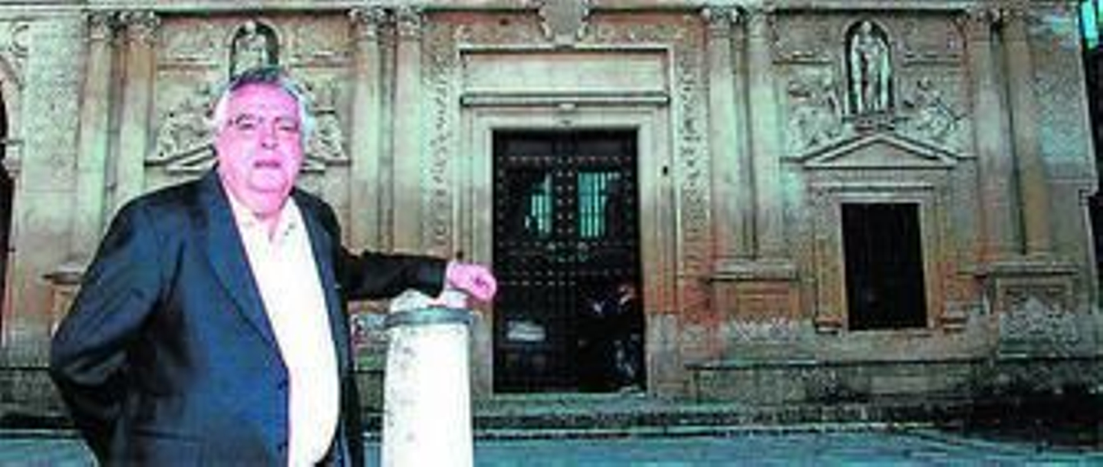 1. Julio Manuel de la Rosa reedita dos novelas cortas, 'Croquis a mano alzada' y 'Las campanas de Antoñita Cincodedos'. 2. La editorial reivindica la valía como cuentista del argentino Leopoldo Lugones. 3. Fernando Pessoa, protagonista de una selección realizada por José Luis García Marín. 4. Rafael Pérez Estrada, en una foto de juventud.