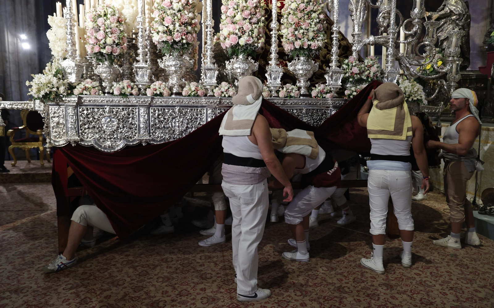 Imágenes del regreso de la Virgen de las Mercedes a su templo