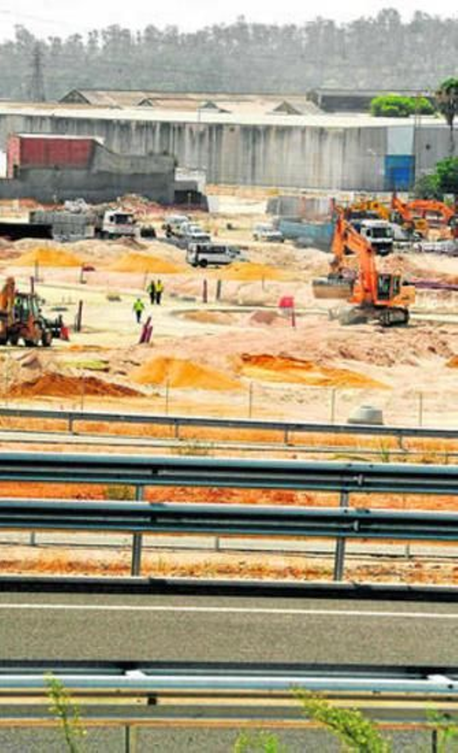Obras del parque empresarial La Liebre donde se abrirá Makro.