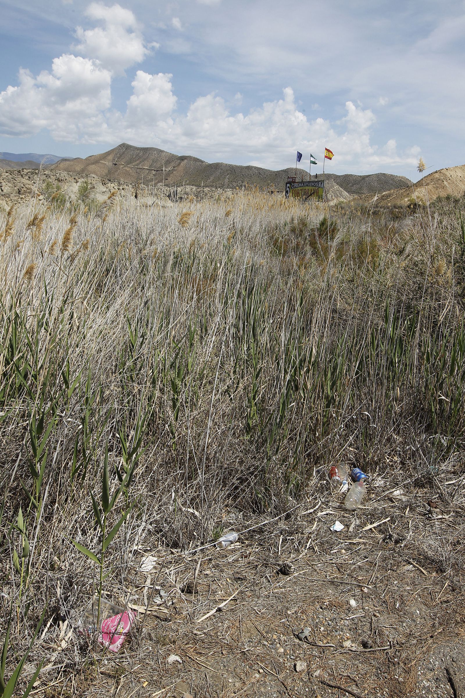 Fotogalería basura en el Desierto de Tabernas